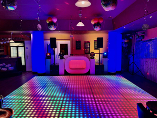 80's & 90's Party te Weerselo met Led Dansvloer (20 m2)