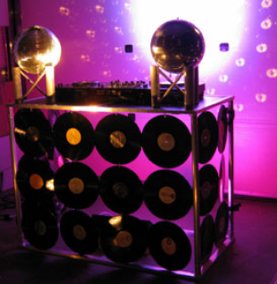 vinyl-dj-booth-meubel